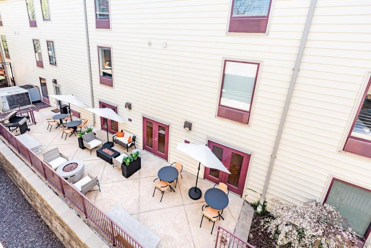 Cozysuites Cwe King Suite With Parking! Tower Grove Exterior foto