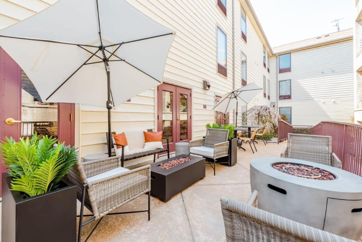 Cozysuites Cwe King Suite With Parking! Tower Grove Exterior foto