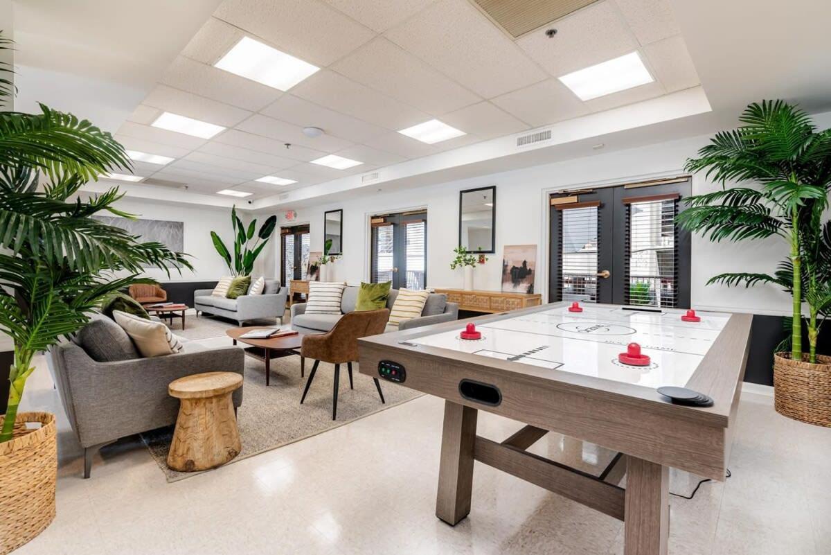 Cozysuites Cwe King Suite With Parking! Tower Grove Exterior foto