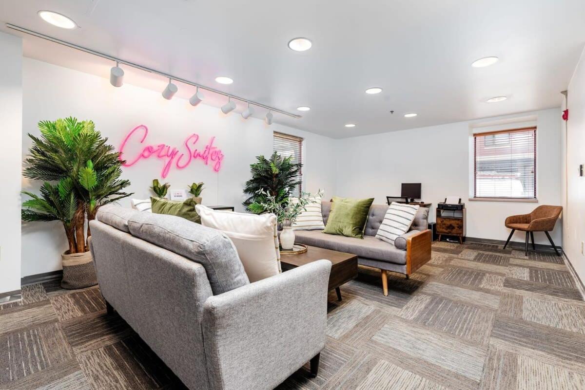 Cozysuites Cwe King Suite With Parking! Tower Grove Exterior foto